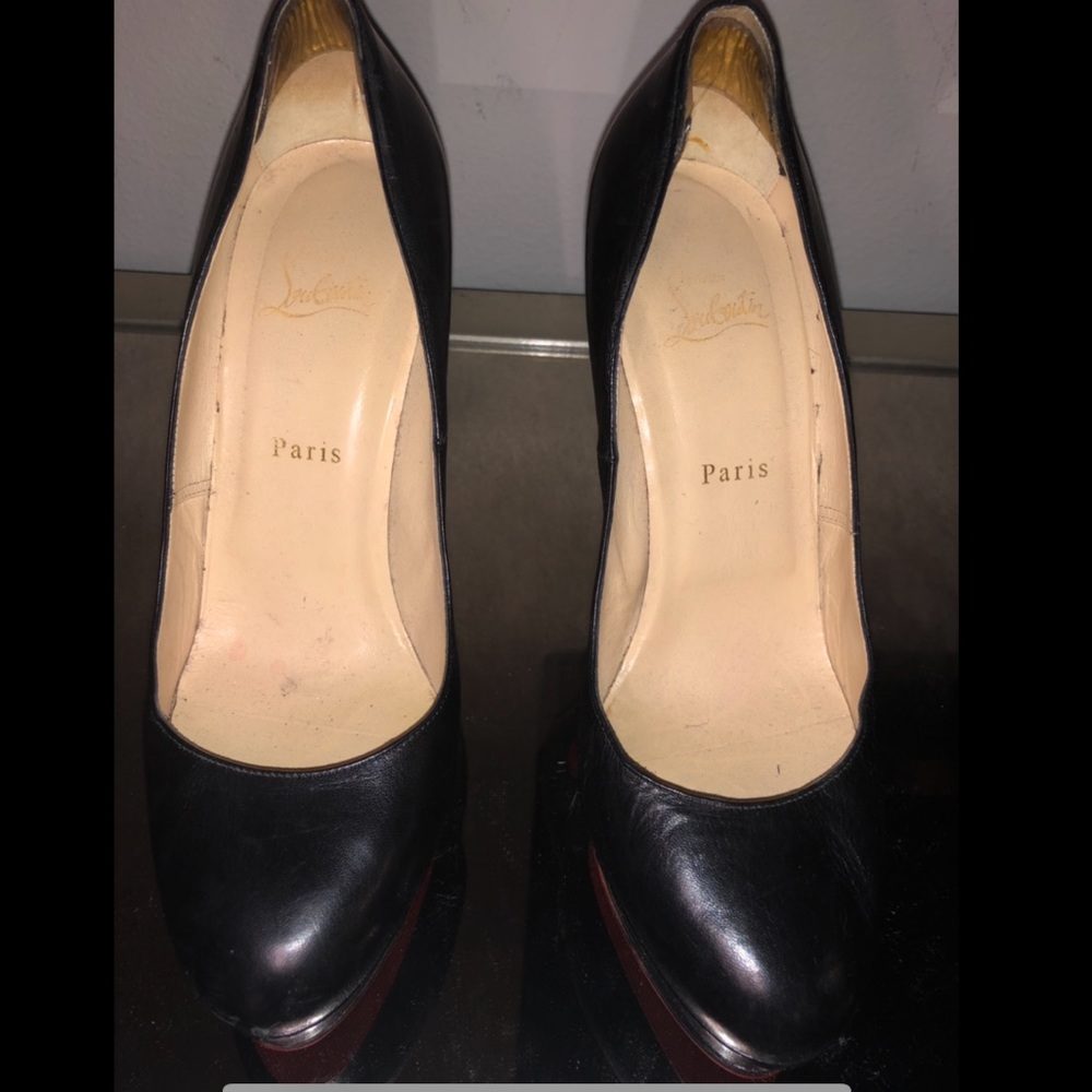 Christian Louboutin's Bianca pump 100% authentic